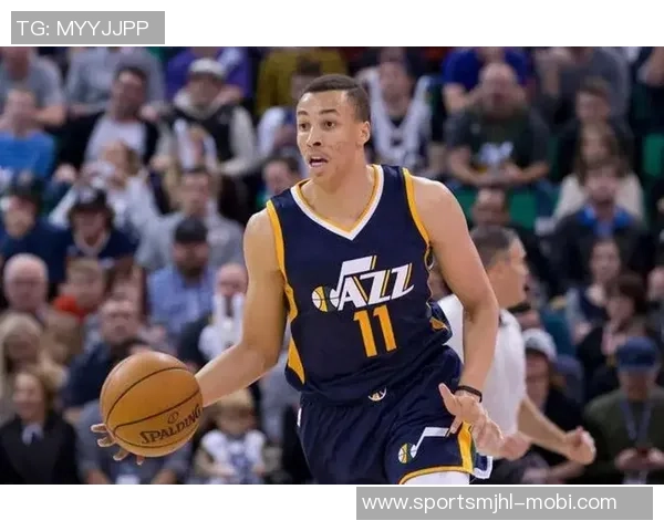 克莱本赛季表现低迷场均仅得87分命中率创职业生涯新低 克莱本赛季表现低迷场均仅得87分命中率创职业生涯新低